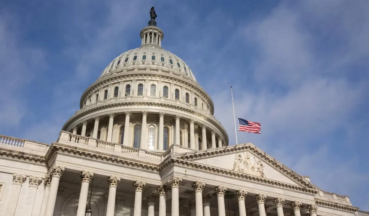 La medida obtuvo la aprobación de la Cámara de Representantes, luego la del Congreso y ahora está a la espera de la firma del presidente de EE.UU., Joe Biden.