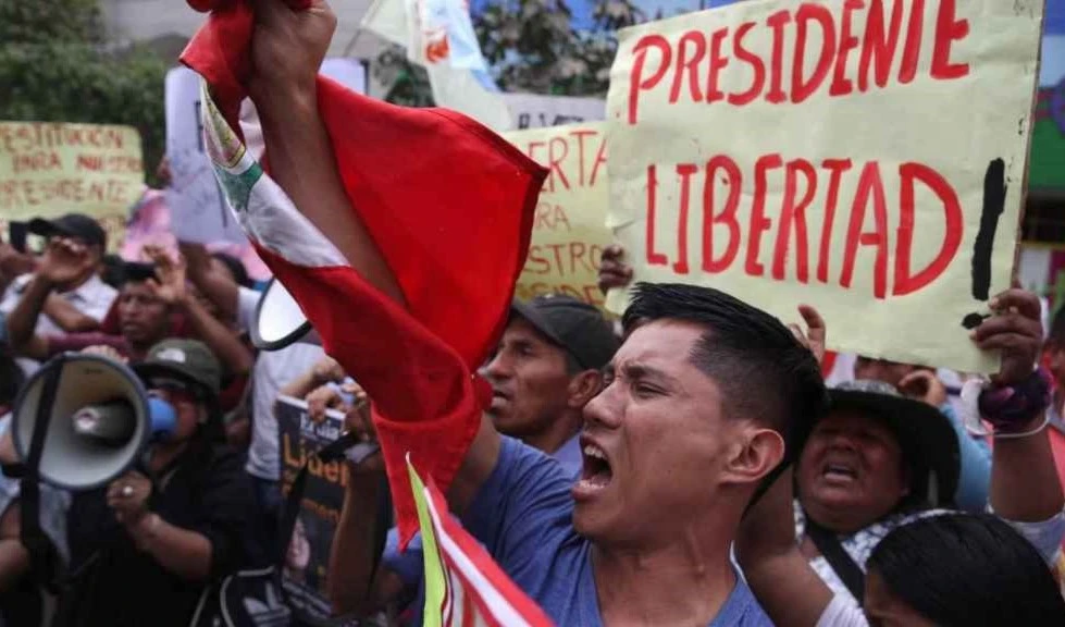 Congreso aprueba adelantar elecciones peruanas para abril de 2024 Congreso aprueba adelantar elecciones peruanas para abril de 2024