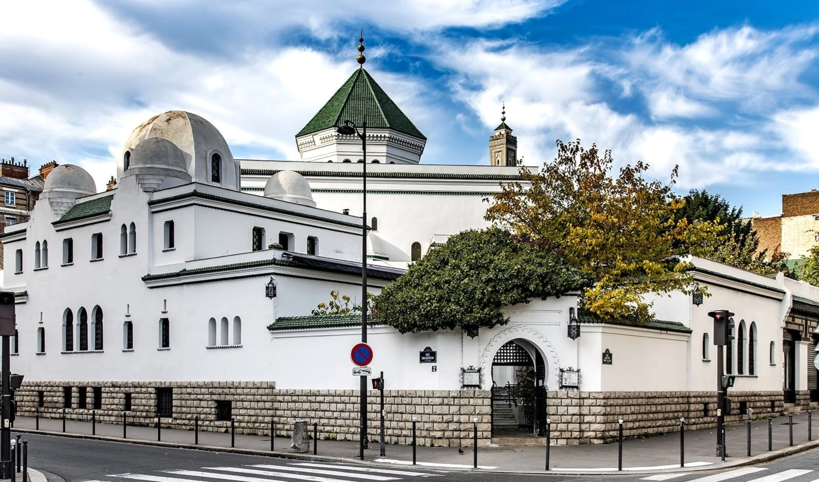 La Gran Mezquita de París denuncia al escritor Michel Houellebecq