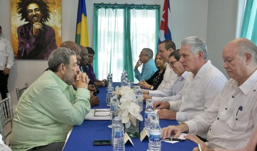 Díaz-Canel agradeció al gobernante sanvicentino por toda la ayuda brindada en los momentos tan difíciles que vive la mayor de ls Antillas.