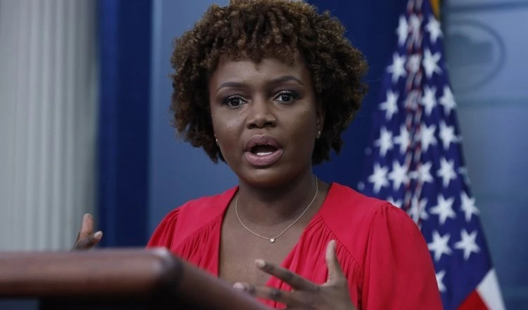 La portavoz de la Casa Blanca, Karen Jean Pierre.