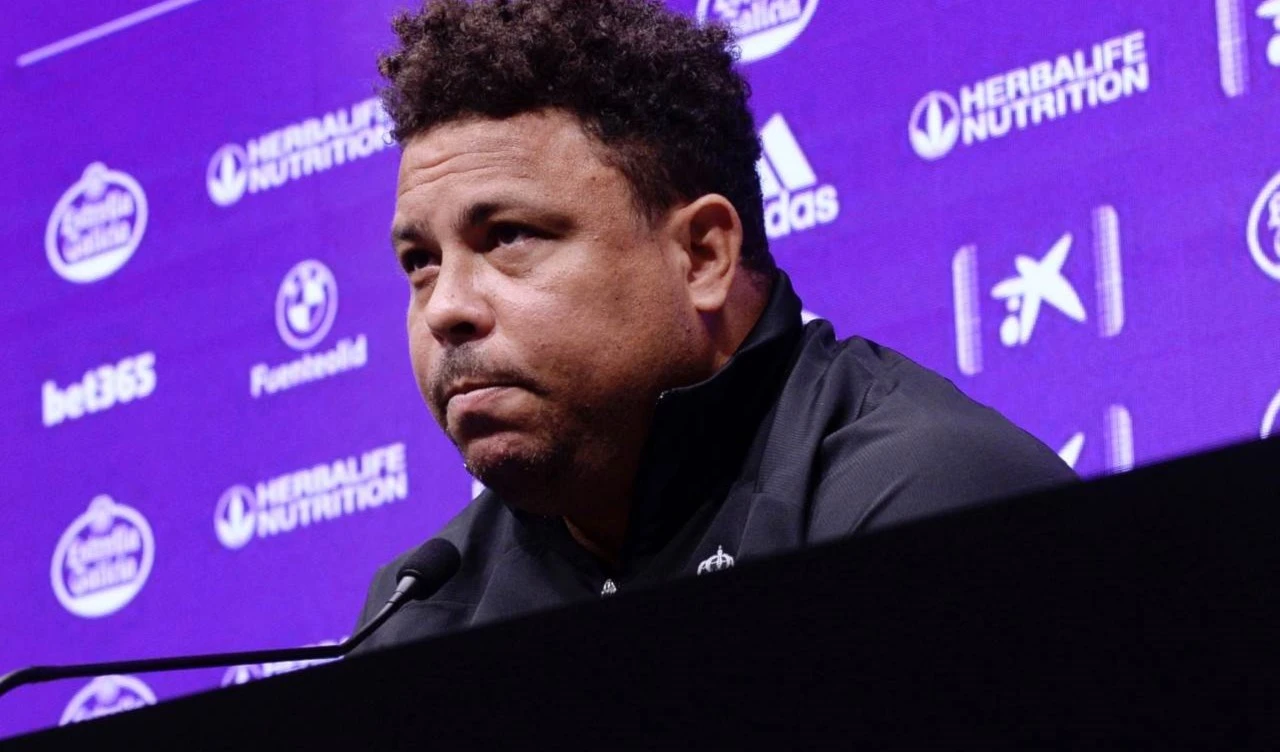 Ronaldo: "Romario me sacaba de fiesta hasta las cinco de la mañana para cansarme y quitarme el sitio"