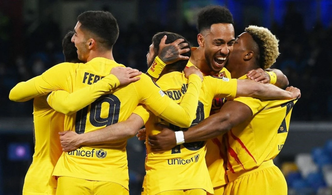 Barcelona deslumbra y llega a octavos en Liga Europa de fútbol