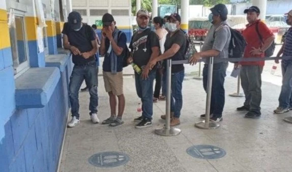 Detiene en Guatemala paso de caravana migrante hondureña