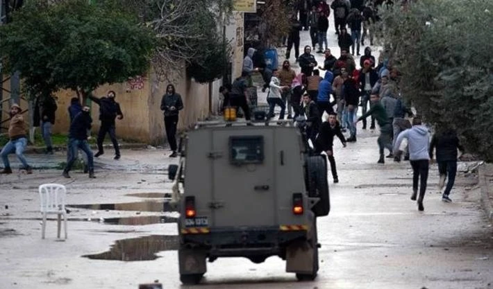 Brigadas Al-Quds atacan a las fuerzas de ocupación israelíes en Jenín.