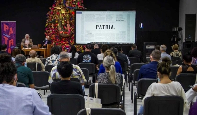 Sesiona en Cuba Coloquio Internacional Patria.
