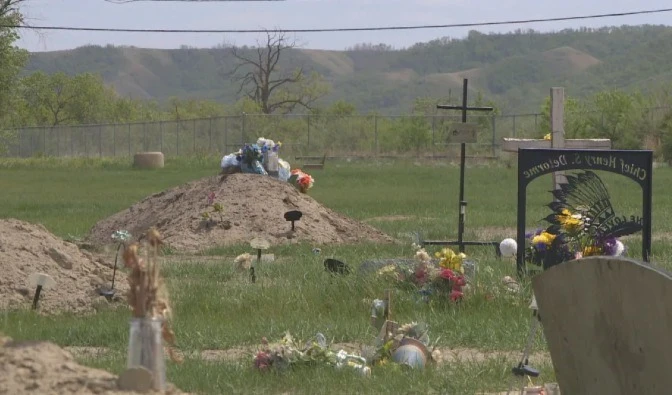 Descubren 169 nuevas tumbas de indígenas en antiguo colegio de Canadá
