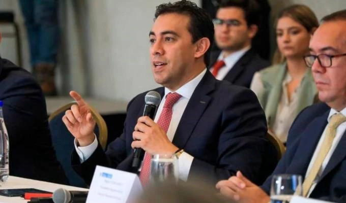 Alexánder Vega, registrador colombiano.