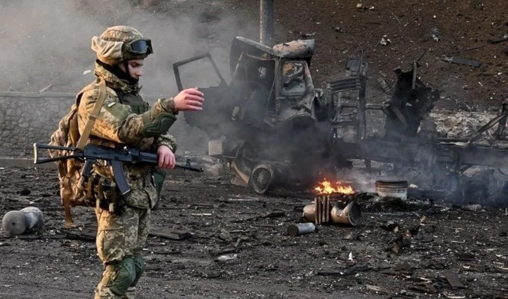 Cinco aviones de combate y 19 drones ucranianos fueron derribados en las últimas 24 horas, informa Defensa rusa.