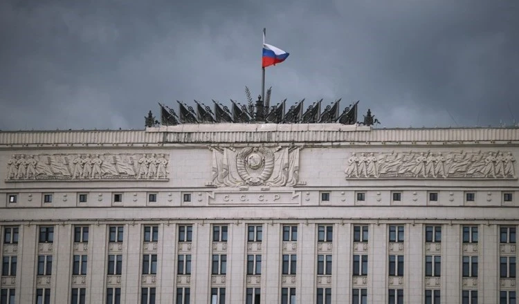 Defensa rusa anuncia la destrucción de mil 1612 instalaciones militares en Ucrania.