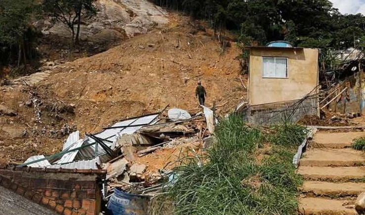 Suben a 232 las muertes por tragedia en Petrópolis, Brasil