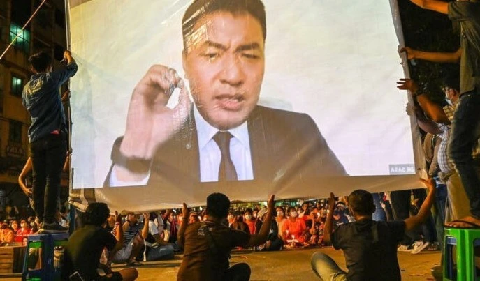 Junta militar de Myanmar despoja de la ciudadanía a los miembros del gobierno en la sombra.