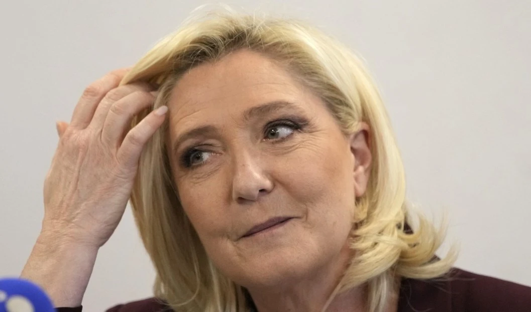 Marine Le Pen se opone a las sanciones energéticas contra Rusia. Marine Le Pen se opone a las sanciones energéticas contra Rusia.