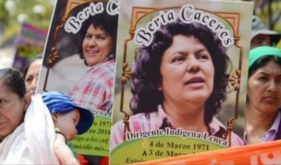 La líder social Berta Cáceres murió asesinada en 2016, un año después de merecer el premio Goldman de la defensa ambiental. Foto: AA La líder social Berta Cáceres murió asesinada en 2016, un año después de merecer el premio Goldman de la defensa ambiental. Foto: AA