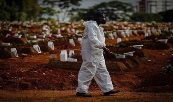 Brasil supera los 660 mil muertos por COVID-19.
