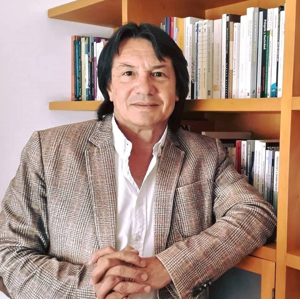 Manuel Humberto Restrepo Domínguez