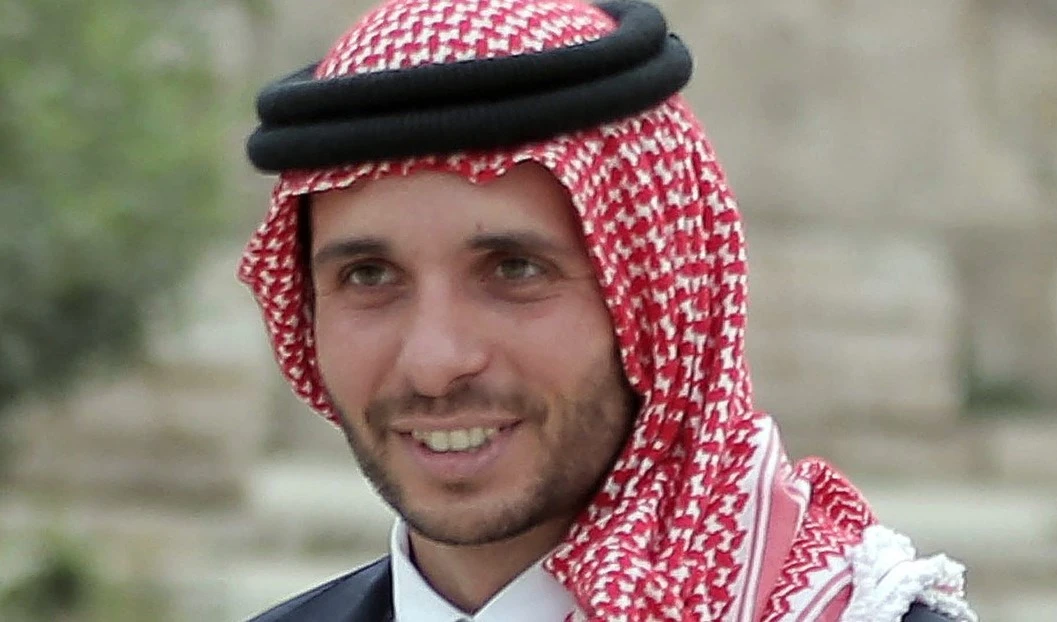 El príncipe jordano Hamzah bin Hussein renuncia a su título.