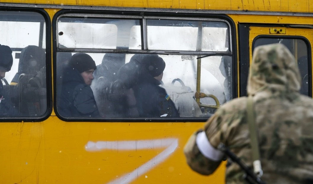 Rusia confirma intercambio de prisioneros militares con Ucrania en el formato "86-86".