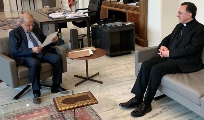 El presidente libanés, Michel Aoun, recibe mensaje escrito en el que es informado sobre la visita del Papa Francisco al país en junio.