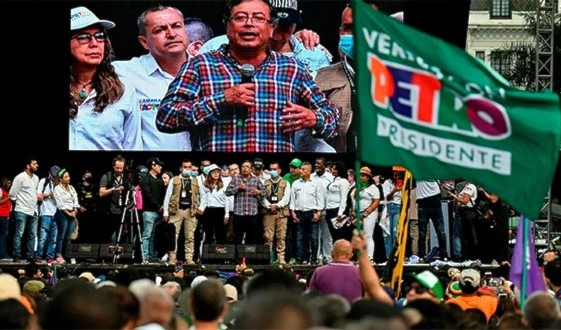 Gustavo Petro al frente de encuestas hacia comicios presidenciales en Colombia