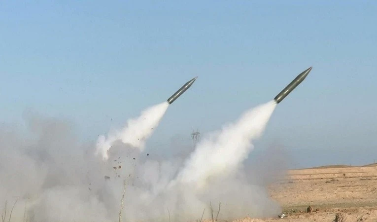 Irán ataca y destruye sitios terroristas en Erbil con armas de artillería.