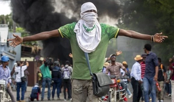 La guerra entre las bandas Chen Mechan y 400 Mawozo dejaron un saldo de 148 muertos. La guerra entre las bandas Chen Mechan y 400 Mawozo dejaron un saldo de 148 muertos.