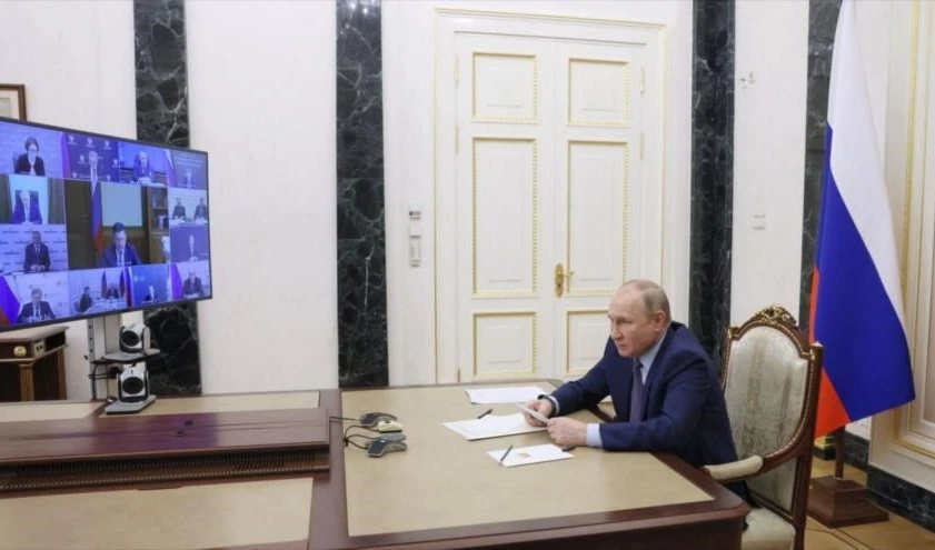 El presidente ruso, Vladimir Putin, durante una reunión sobre el desarrollo de la industria petrolera en Moscú, 17 de mayo de 2022.