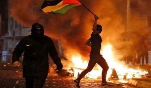 Las fuerzas de ocupación trataron de asaltar Ya'bad, pero los palestinos se enfrentaron a ellos. Las fuerzas de ocupación trataron de asaltar Ya'bad, pero los palestinos se enfrentaron a ellos.