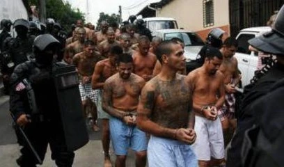 Desmantelan campamentos de pandillas en El Salvador