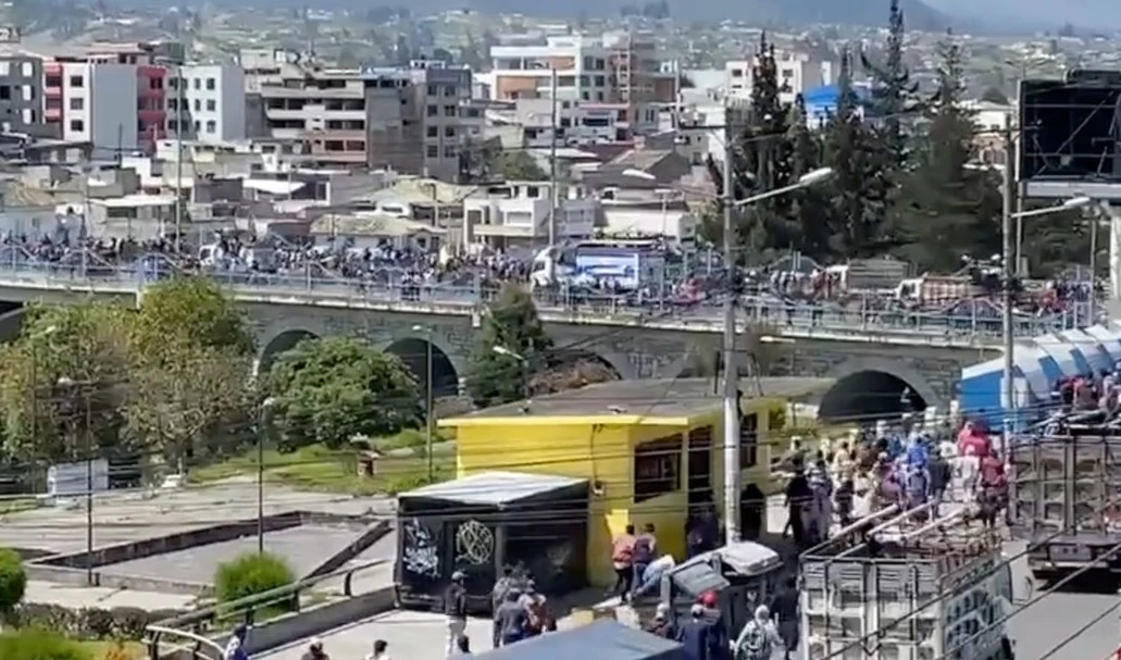 Conaie llama a levantamiento indígena por liberación de Leonidas Iza