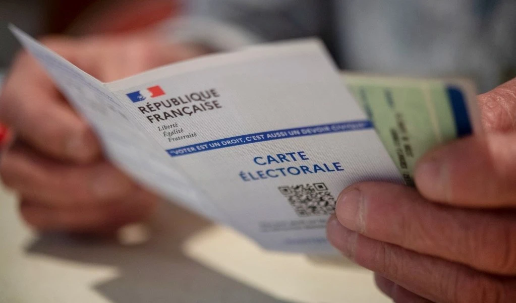 Comicios en Francia  definen si Macron tendrá mayoría absoluta de diputados