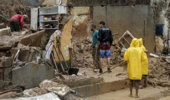 Crece número de víctimas por fuertes lluvias en Brasil Crece número de víctimas por fuertes lluvias en Brasil