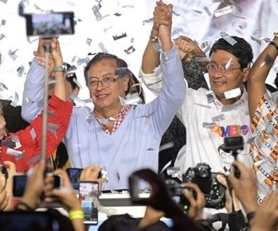 Petro, una victoria histórica