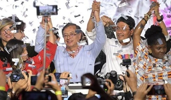 Petro, una victoria histórica