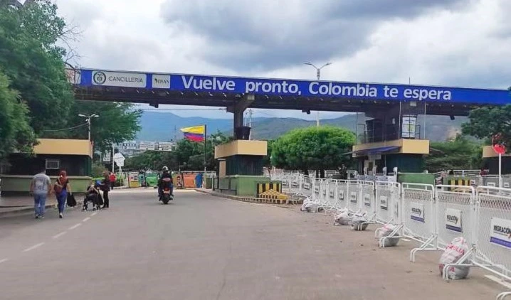 La frontera común se cerró por discrepancias políticas bilaterales durante el gobierno del saliente Iván Duque.