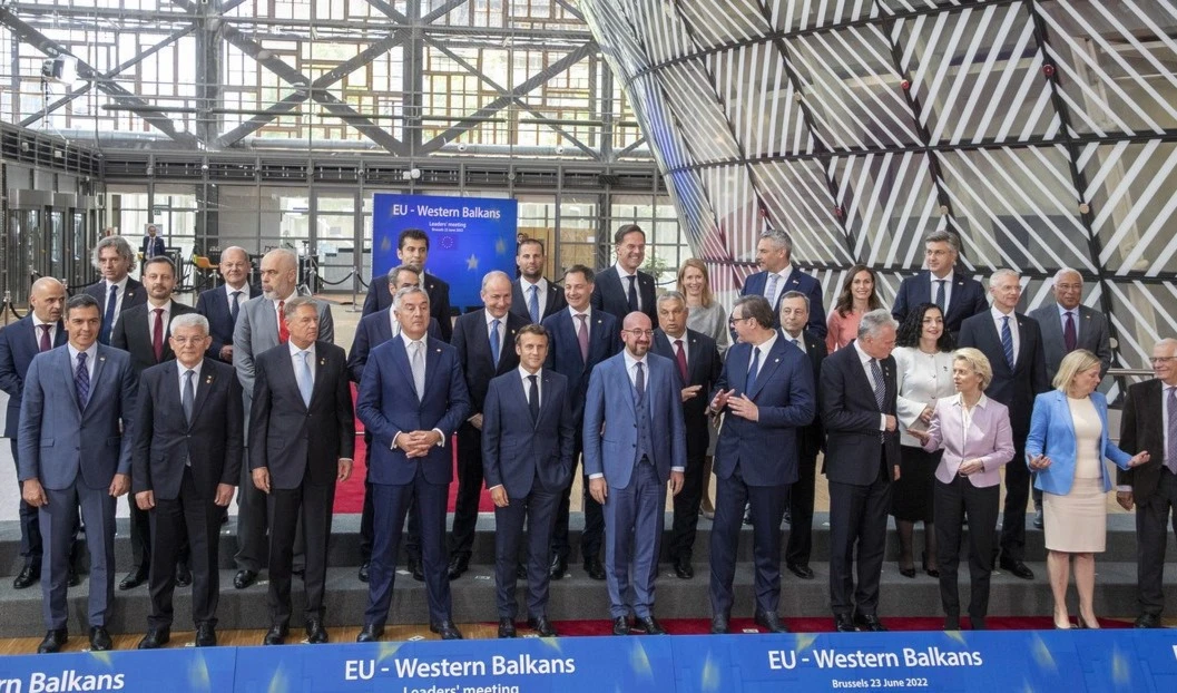 Ucrania y Moldavia obtienen estatus de candidato a miembro de la UE