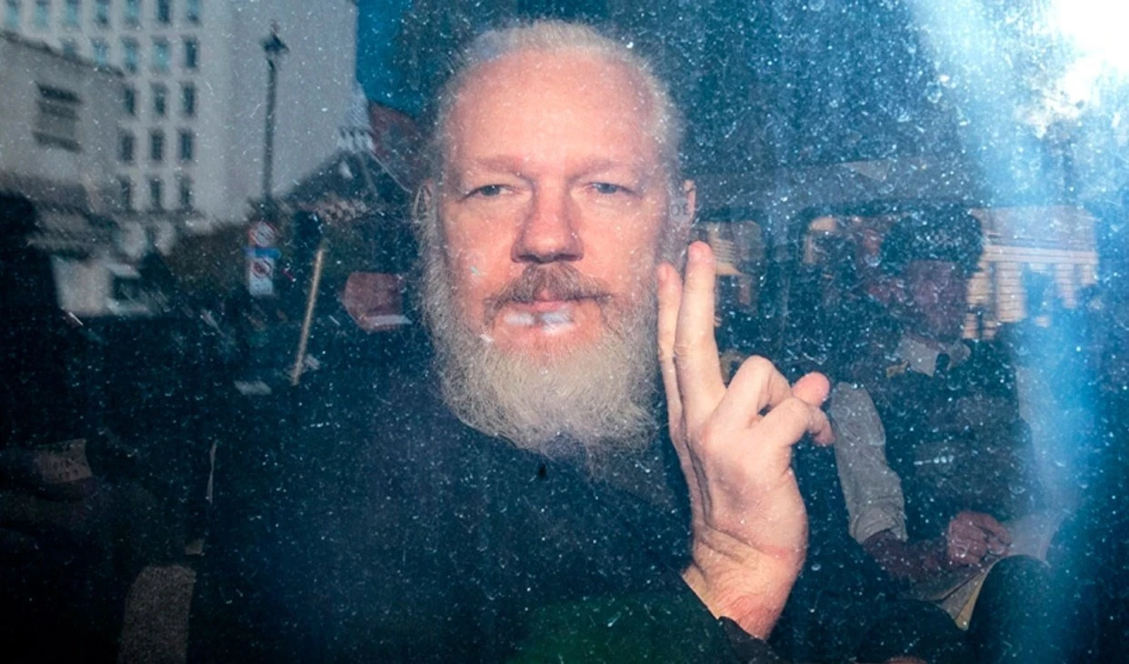 Assange podría enfrentarse al menos a 175 años de cárcel en caso de que sea extraditado a EE.UU..