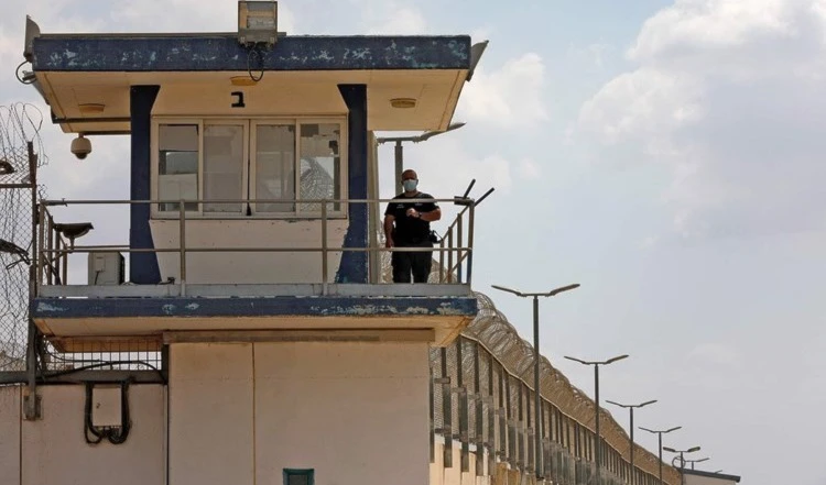 Prisioneros palestinos enfrentan una muerte lenta en las cárceles israelíes. Prisioneros palestinos enfrentan una muerte lenta en las cárceles israelíes.