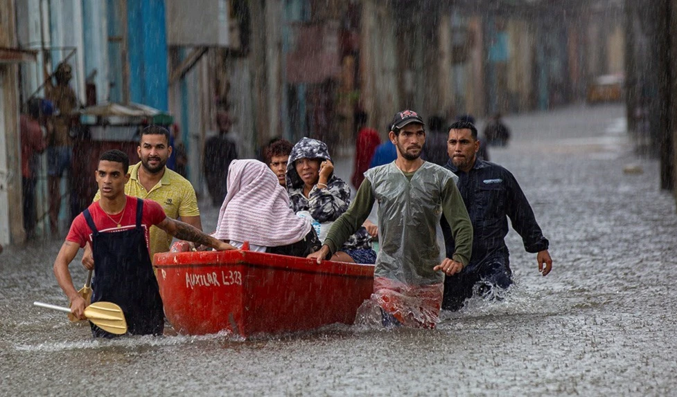 Las intensas lluvias han provocado inundaciones severas en la capital cubana. (Foto: Cubadebate)