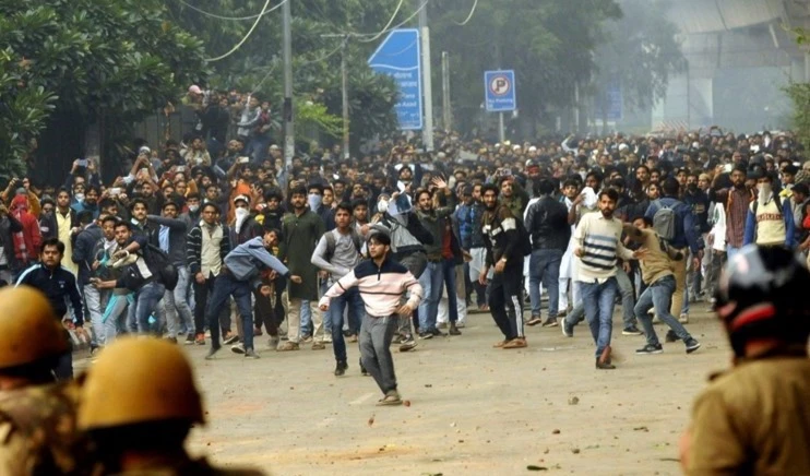 Manifestaciones y condena internacional a las declaraciones en India contra el profeta Mahoma