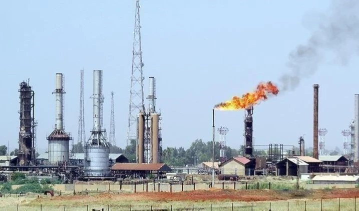 Libia reporta pérdidas de miles de millones de dólares por cierre de instalaciones petroleras.