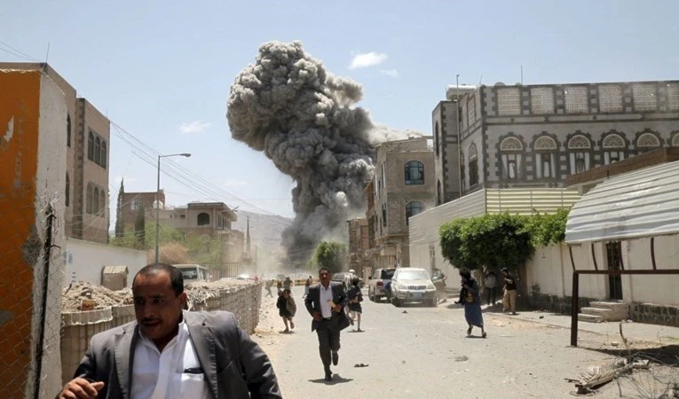 Al menos 17 yemeníes mueren por bombardeos saudíes en Saada.