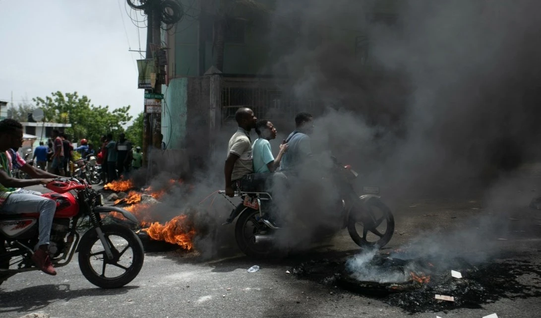 Millón y medio de haitianos atrapados por la violencia Millón y medio de haitianos atrapados por la violencia
