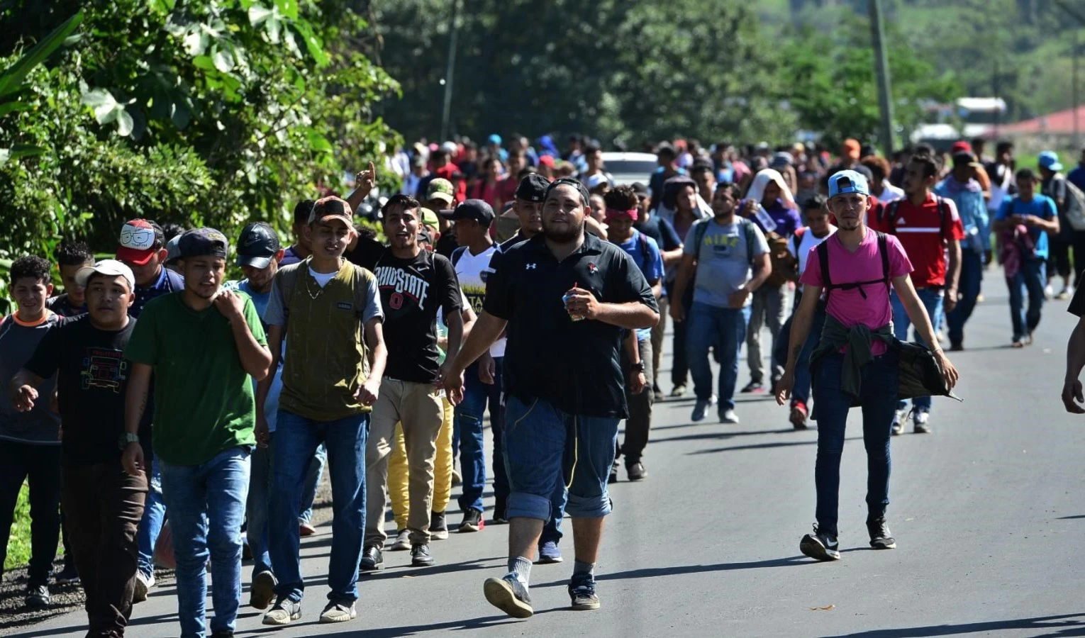 Unos 3 000 migrantes integran la nueva caravana que partió de Chiapas, México Unos 3 000 migrantes integran la nueva caravana que partió de Chiapas, México