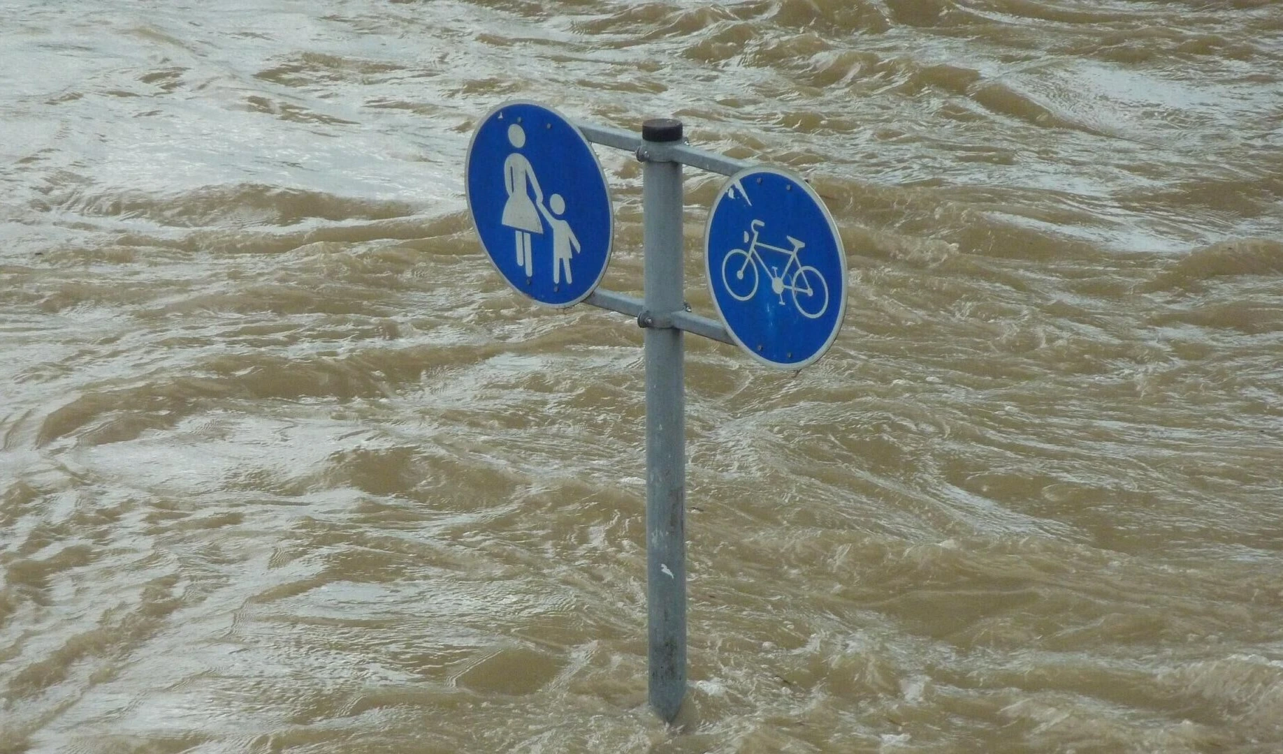 Irán reporta fallecidos por inundaciones. Foto tomada de Sputnik. Irán reporta fallecidos por inundaciones. Foto tomada de Sputnik.