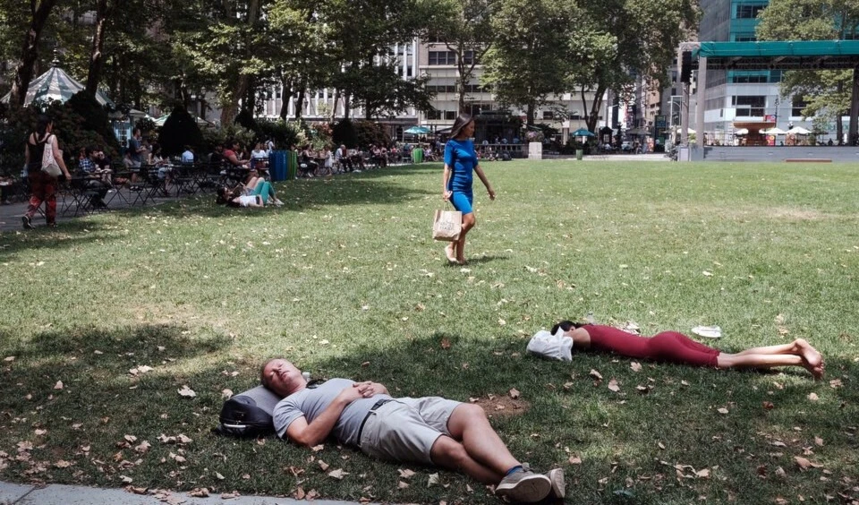 Las temperaturas aumentaron a lo largo de la costa este. Foto tomada de AFP.