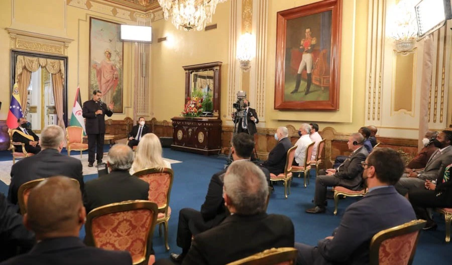 Presidente Maduro recibe credenciales de nuevos embajadores