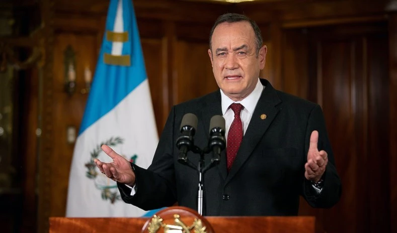 Presidente de Guatemala y su comitiva sufren atentado en Huehuetenango