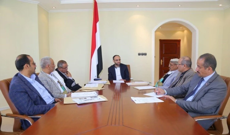 El Consejo Político Supremo de Yemen exigió la apertura total del aeropuerto internacional y de las carreteras. El Consejo Político Supremo de Yemen exigió la apertura total del aeropuerto internacional y de las carreteras.