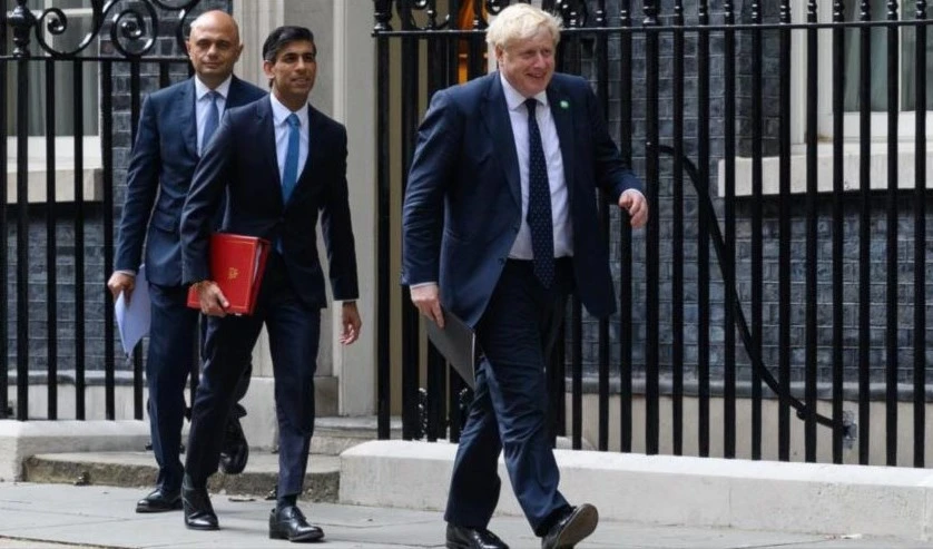 ¿Gobierno británico “se derrumba”? ¿Gobierno británico “se derrumba”?